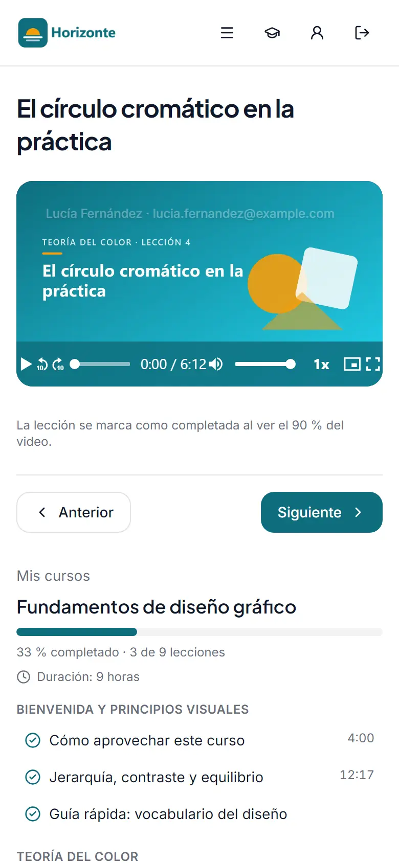 Aula del alumno con el reproductor de video y el temario
